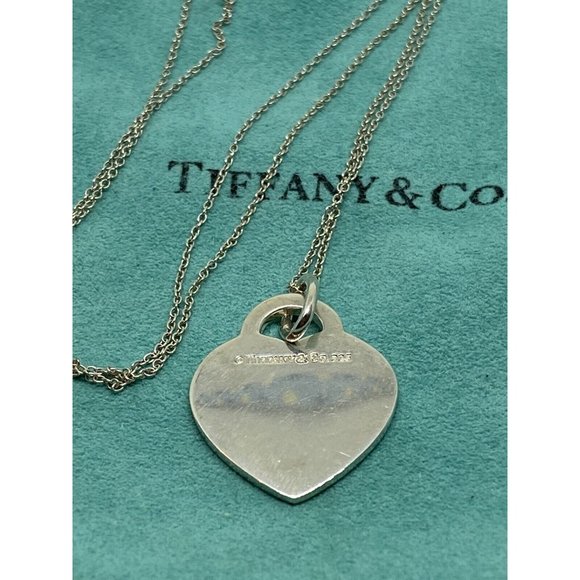 Return to Tiffany & Co. Green Enamel Font/Writing Heart Charm Sterling Silver - Picture 4 of 8